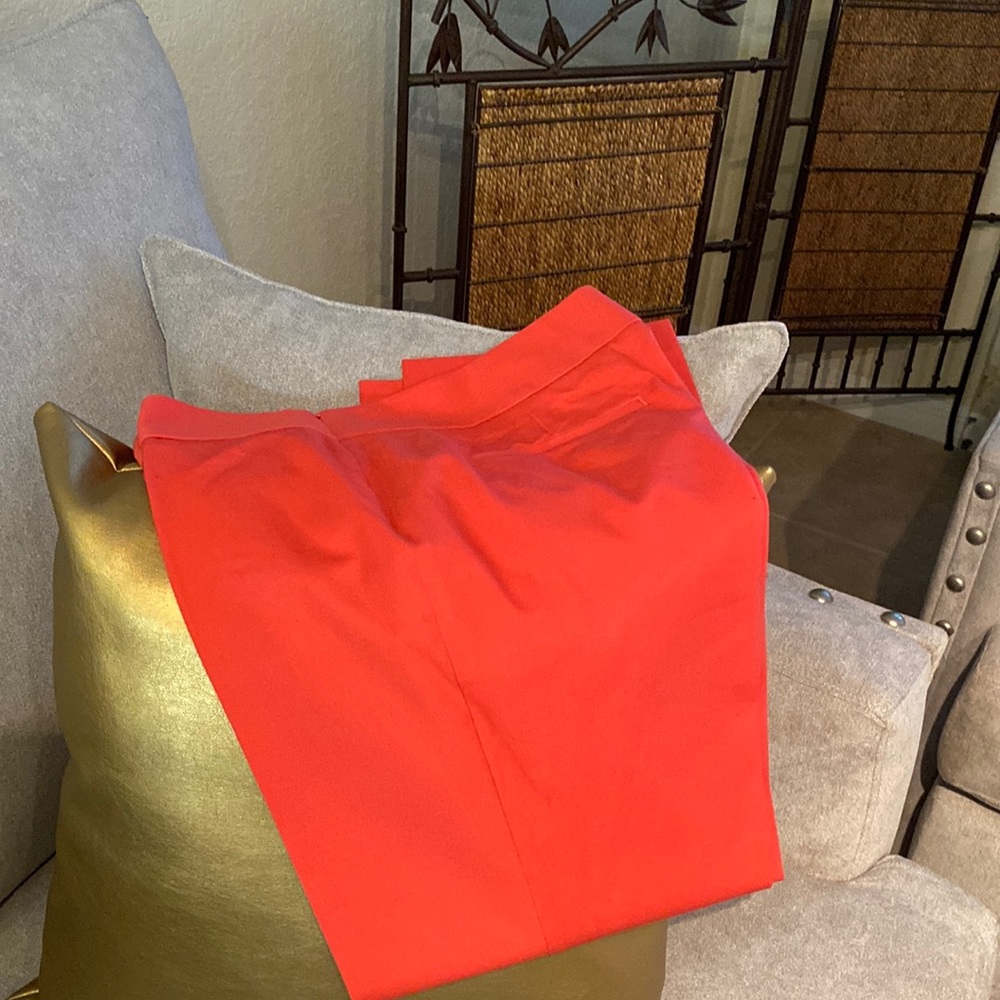 Coral Capris - Size 14